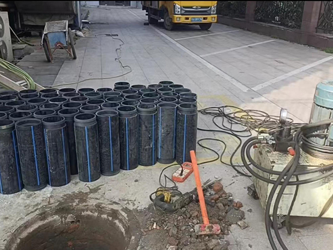 新野PE置换管厂家 DN315置换管 非开挖管短管置换